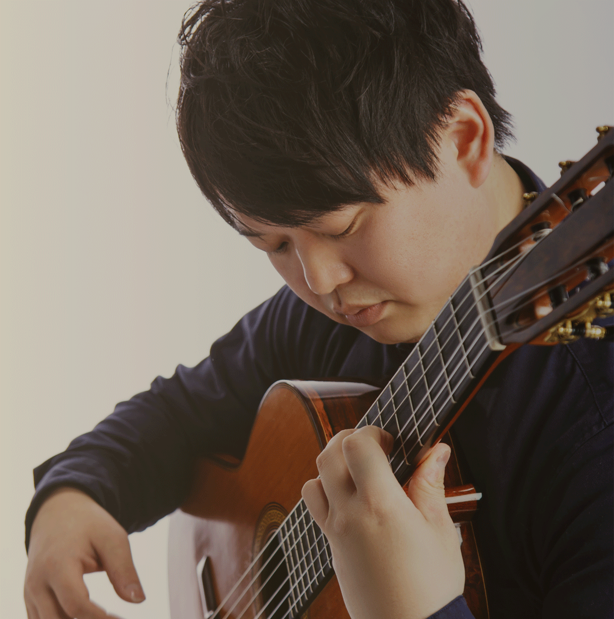 クラシックギタリスト 奥野隆